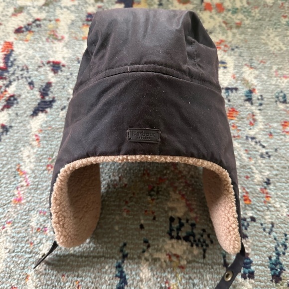 Barbour Kids Trapper Winter Hat - Picture 4 of 4